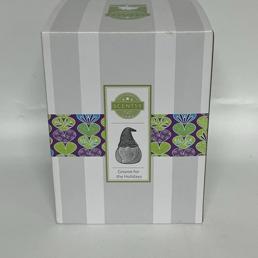 Scentsy Gnome For The Holidays Wax Melts Warmer w/ Box Christmas Full Size